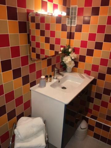 Hotel Hovi De La Mairie Aubervilliers Bagian luar foto